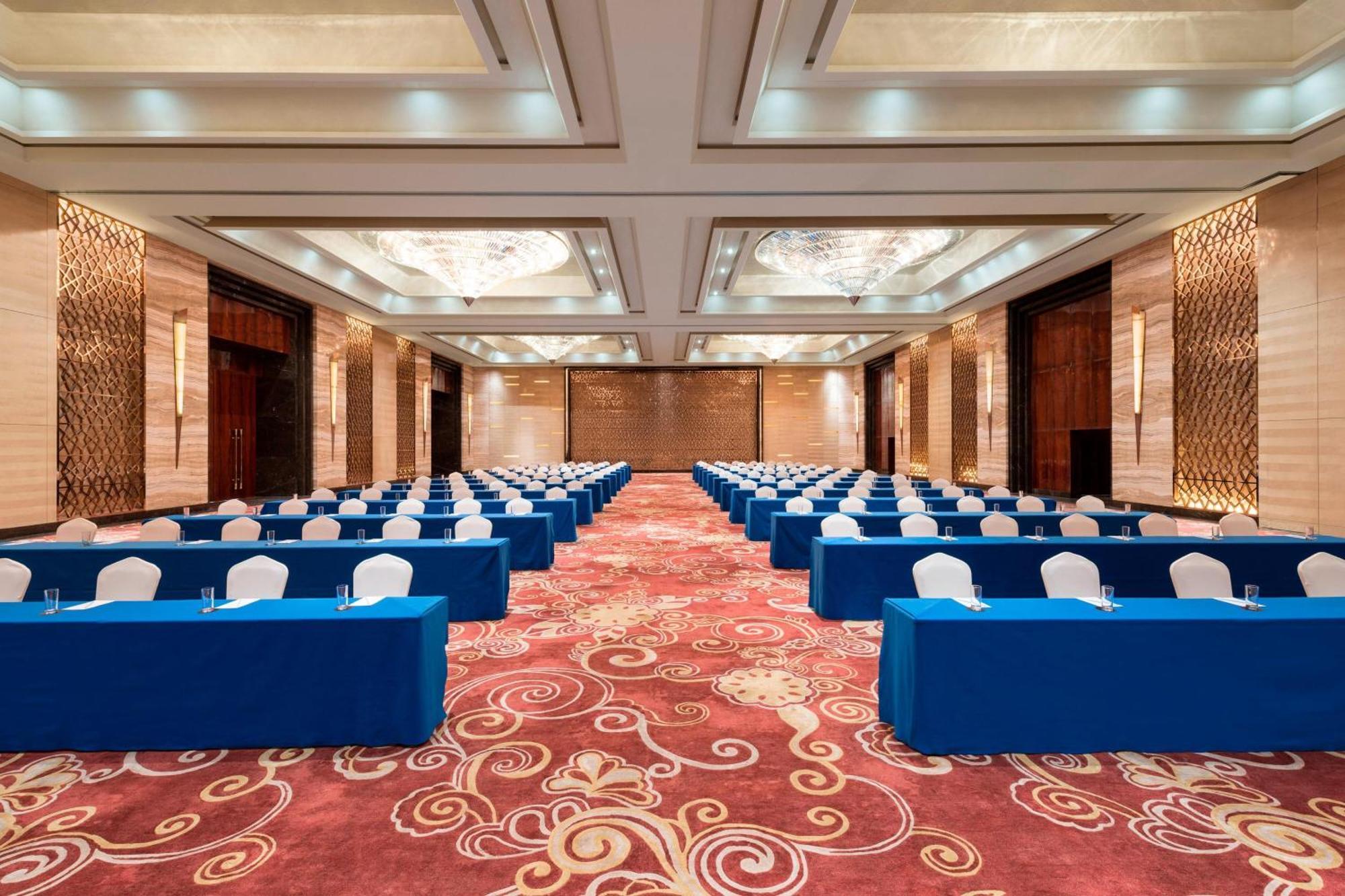 Sheraton Changchun Jingyuetan Hotel Exterior foto