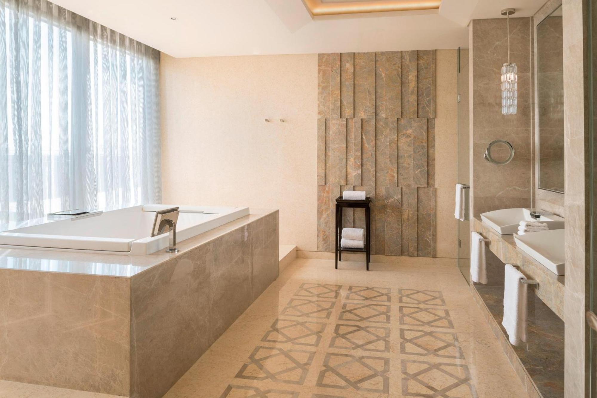 Sheraton Changchun Jingyuetan Hotel Exterior foto